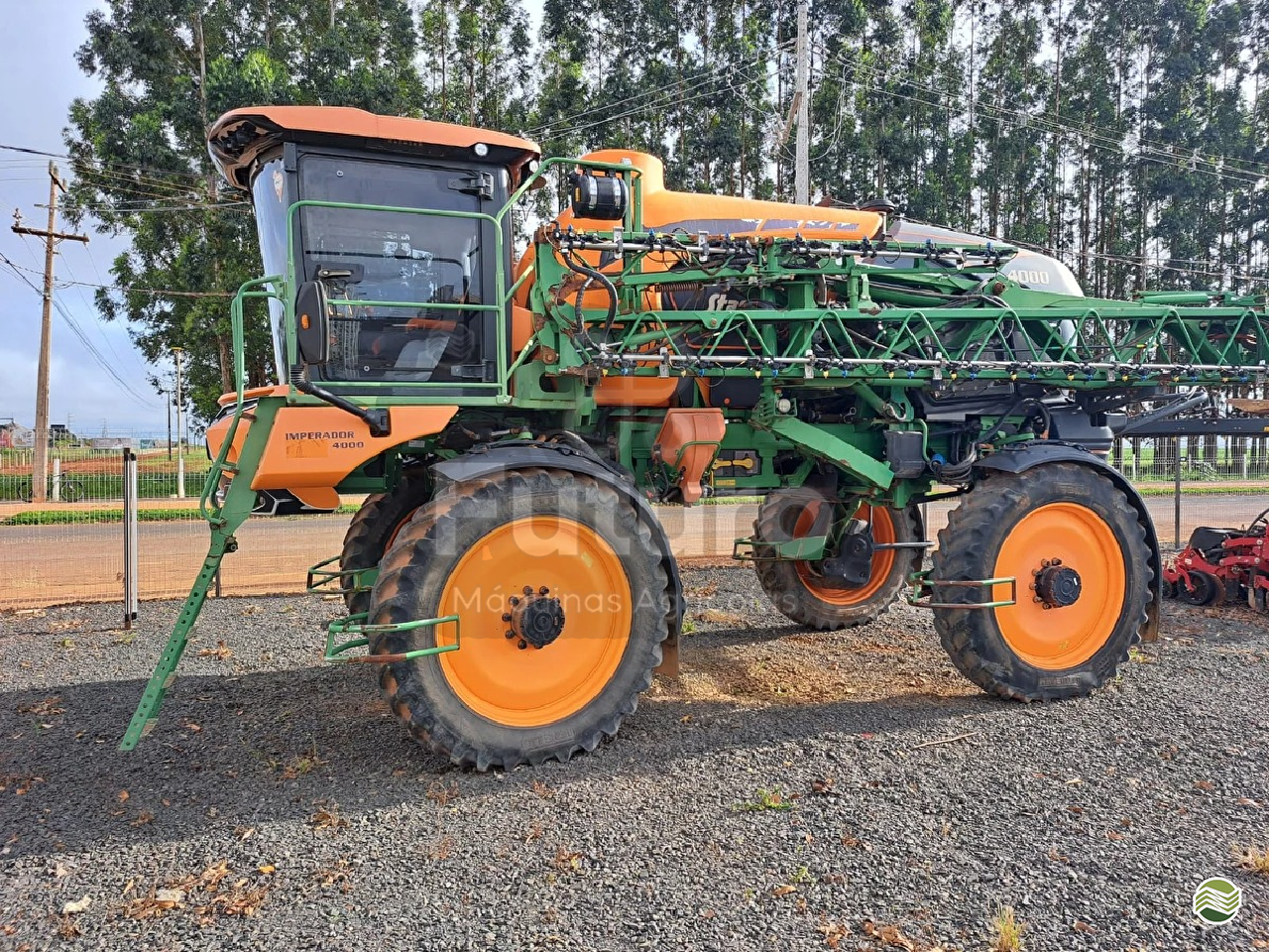 PULVERIZADOR STARA IMPERADOR 4000 Tração 4x4 Futuro Máquinas ITAJAI SANTA CATARINA SC